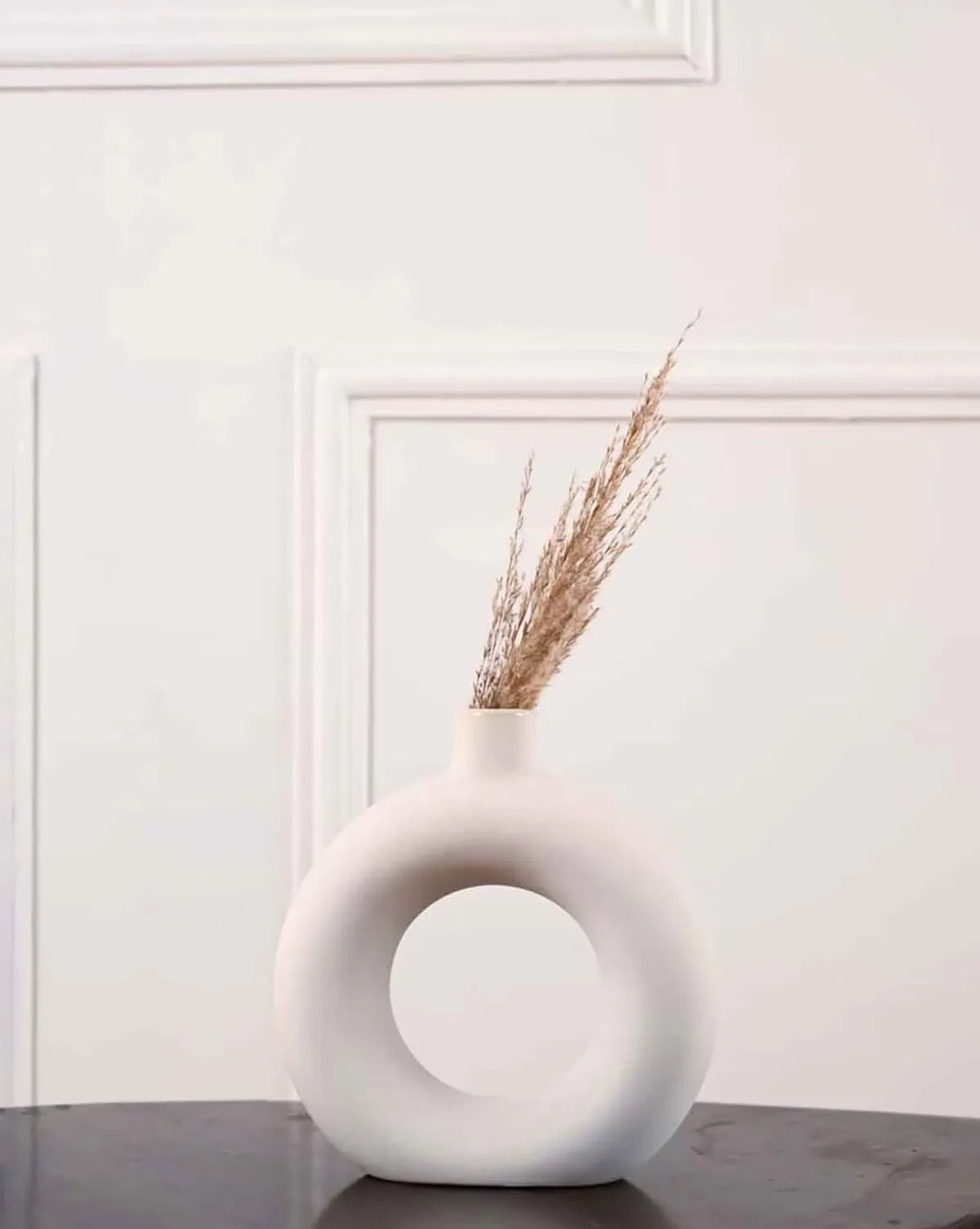 White Ceramic Circle Pampas Donut Vase